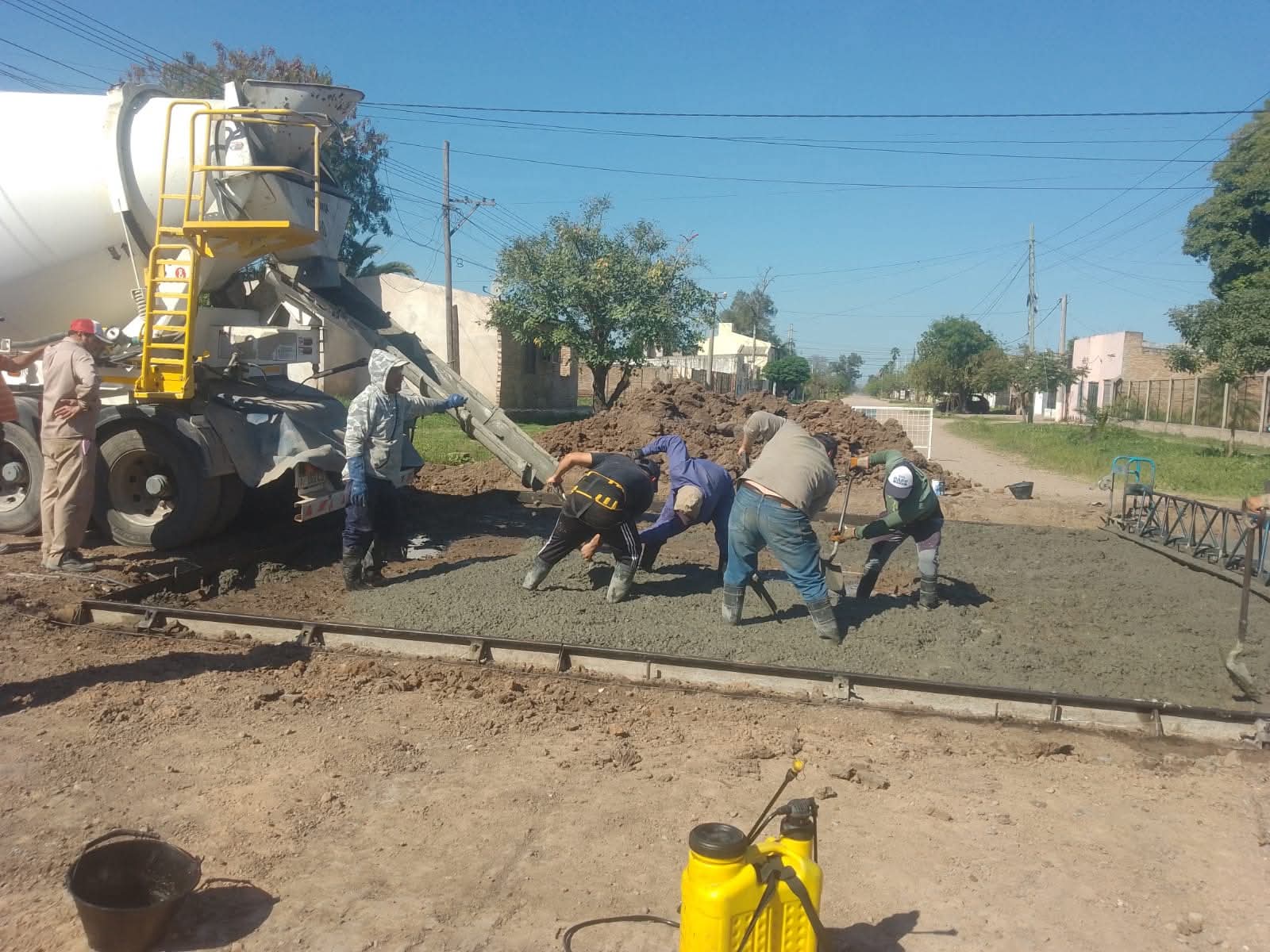 EL INTENDENTE PAPP DESTACÓ OBRAS DE PAVIMENTO, MEJORAS EN ESPACIOS VERDES Y EL ACOMPAÑAMIENTO A LA ESTUDIANTINA 2025