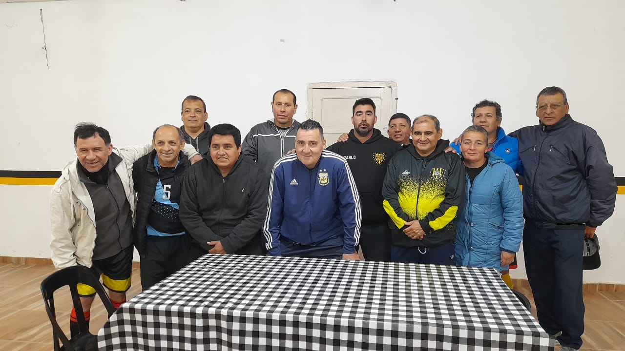 EQUIPO DE FÚTBOL DE VETERANOS +40 Y +50 DEL CLUB REMEDIOS DE ESCALADA PARTICIPARÁ DE UN CAMPEONATO EN MISIONES 