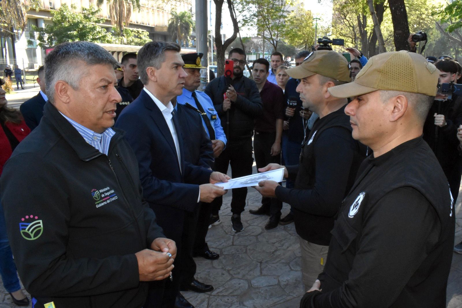 ZDERO ENTREG&Oacute; 10 VEH&Iacute;CULOS A LA POLIC&Iacute;A Y ANUNCI&Oacute; 30 NUEVAS UNIDADES PARA LOS PR&Oacute;XIMOS MESES