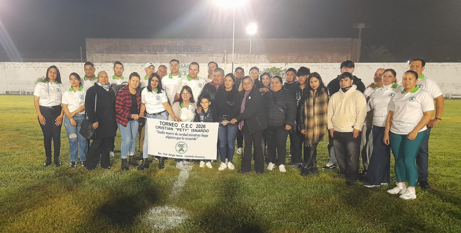 EL CENTRO DE EMPLEADOS DE COMERCIO INAUGUR&Oacute; SU CAMPEONATO DE F&Uacute;TBOL EN HOMENAJE A CRISTIAN &ldquo;PETI&rdquo; ISNARDO