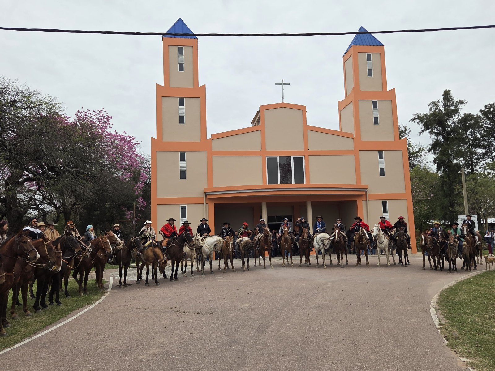 CAMINO A LA VIRGEN DE LA LAGUNA: M&Aacute;S DE 40 JINETES PEREGRINARON ENTRE FE, TRADICI&Oacute;N Y ESPERANZA