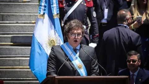 Milei busca respaldo por Malvinas y enfrenta una agenda opositora en el Congreso