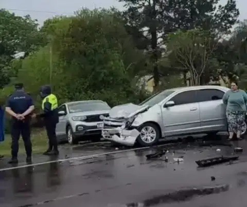 Accidente en la Peregrinaci&oacute;n a Itat&iacute;: chocaron tres veh&iacute;culos de apoyo, dos de Chaco