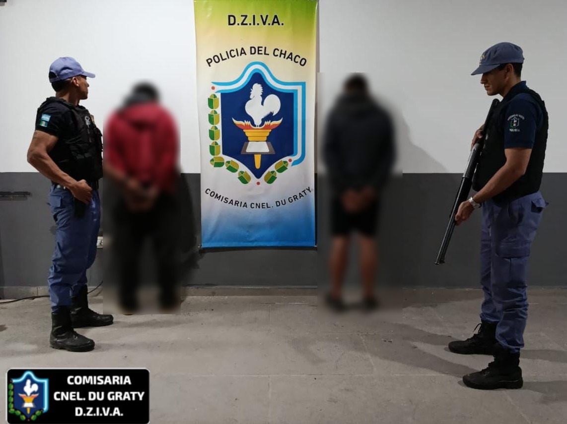 Cnel. Du Graty: FUERON DETENIDOS POR UN ROBO Y LA POLIC&Iacute;A RECUPER&Oacute; LOS ELEMENTOS SUSTRA&Iacute;DOS