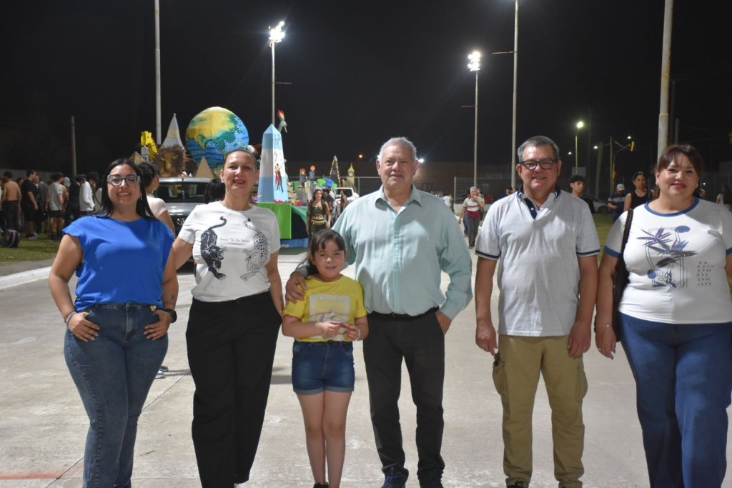 ESTUDIANTINA 2026: ALEJANDRA B&Uuml;HLER DESTAC&Oacute; EL ACOMPA&Ntilde;AMIENTO DE LAS FAMILIAS EN EL DESFILE DE CARROZAS