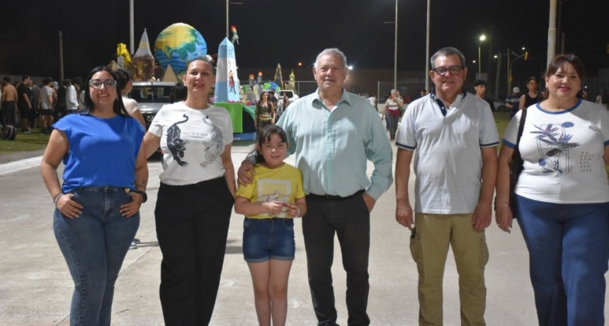 ESTUDIANTINA 2026: ALEJANDRA B&Uuml;HLER DESTAC&Oacute; EL ACOMPA&Ntilde;AMIENTO DE LAS FAMILIAS EN EL DESFILE DE CARROZAS