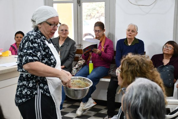 VILLA &Aacute;NGELA: EL MUNICIPIO REALIZ&Oacute; UN NUEVO TALLER GRATUITO DE COCINA PARA CEL&Iacute;ACOS