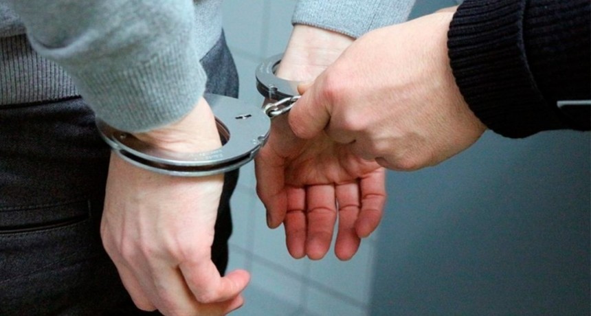 Villa &Aacute;ngela: 4 PERSONAS FUERON DETENIDAS POR DESORDEN EN LA V&Iacute;A P&Uacute;BLICA