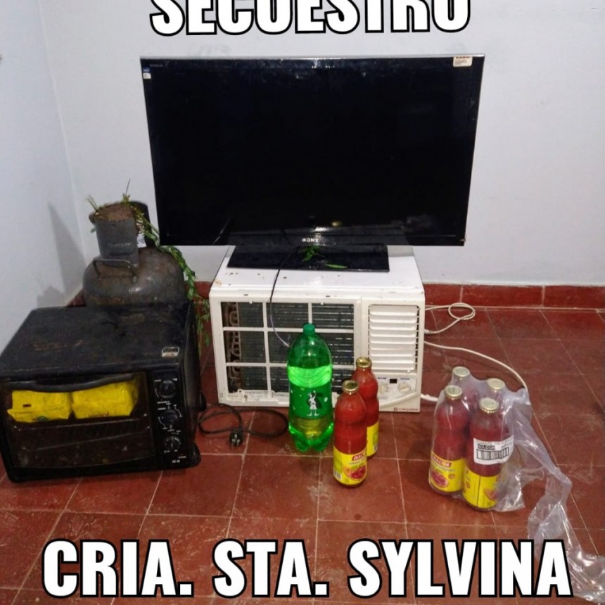 Santa Sylvina: PR&Aacute;CTICAMENTE LE VACIARON LA CASA PERO EL PERSONAL POLICIAL LOGR&Oacute; EL RECUPERO DE LOS ELEMENTOS ROBADOS