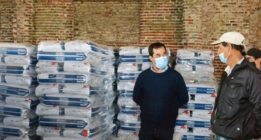 D&iacute;a Mundial del Algod&oacute;n: el Gobierno entreg&oacute; semillas de calidad a productores de Juan Jos&eacute; Castelli