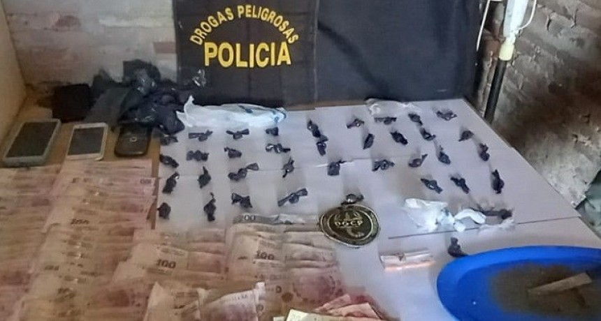 Desbarataron en Las Bre&ntilde;as un "kiosco narco" y detuvieron a dos personas