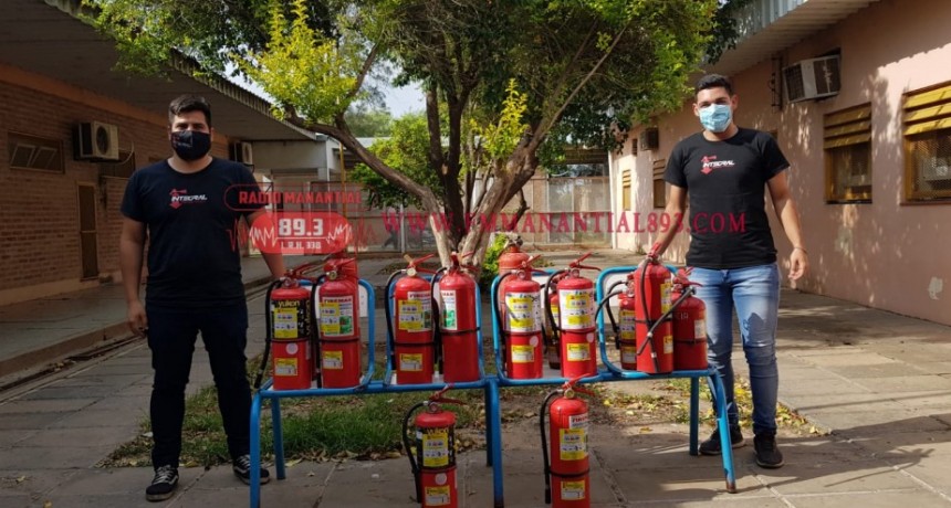 Villa &Aacute;ngela: SE REALIZ&Oacute; UNA CAPACITACI&Oacute;N SOBRE USO DE MATAFUEGOS AL PERSONAL DEL HOSP. SALVADOR MAZZA