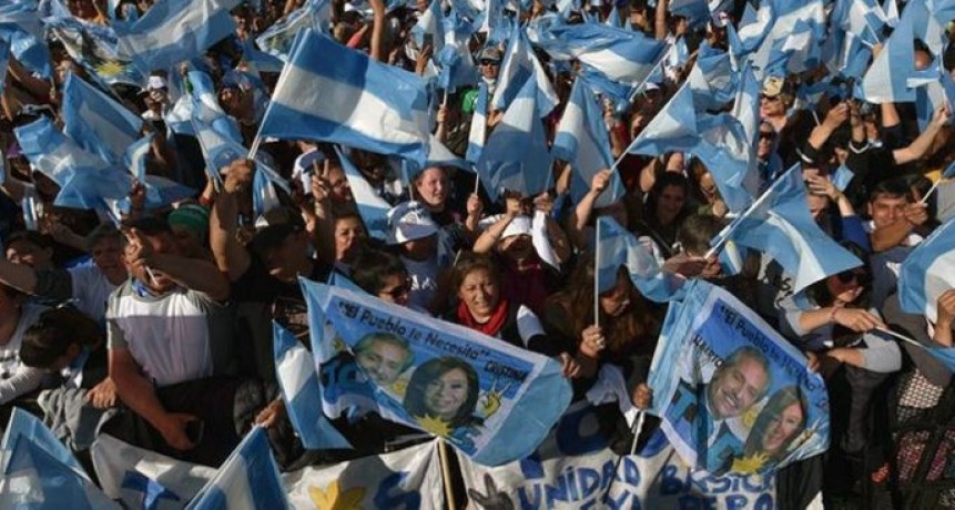 17 de Octubre: Alberto Fern&aacute;ndez llam&oacute; a movilizarse en todas las plazas de pa&iacute;s