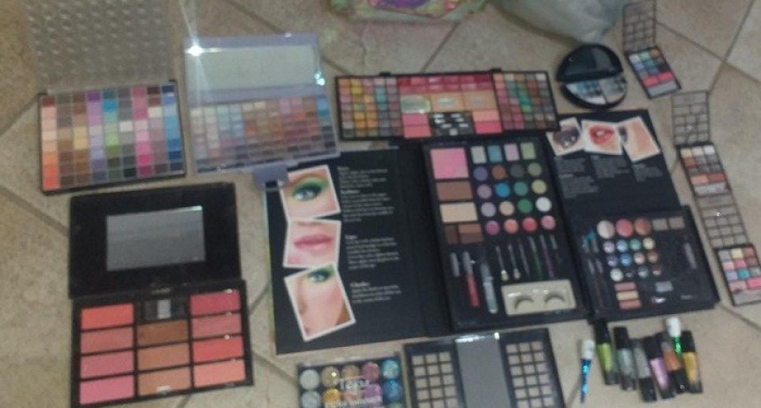 Villa &Aacute;ngela: Restituyen &uacute;tiles de Cosm&eacute;ticos a una Joven Maquilladora Profesional