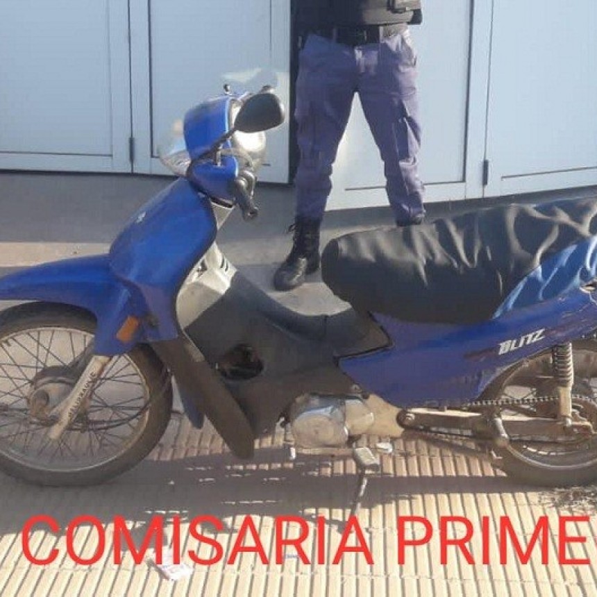 Villa &Aacute;ngela: Tras persecuci&oacute;n Policial, recuperan una Motocicleta que fue sustra&iacute;da en Colonia Pastoril
