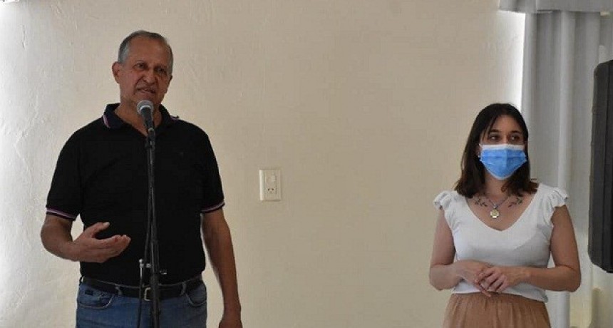 VILLA &Aacute;NGELA: PAPP Y LA MINISTRA CHIACCHIO CAVANA REABRIERON EL CENTRO DE JUBILADOS 