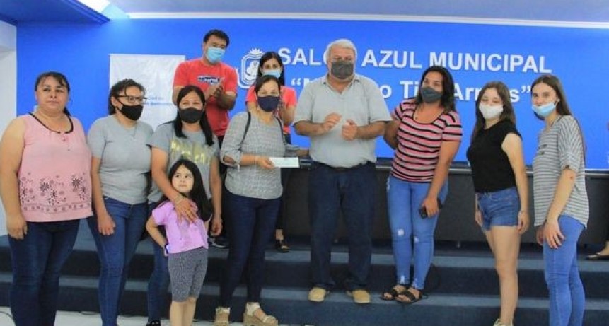 San Bernardo: SE CONCRET&Oacute; LA ENTREGA DE SUBSIDIOS A INSTITUCIONES EDUCATIVAS PARA LA REALIZACI&Oacute;N DE LAS RECEPCIONES 2020-2021