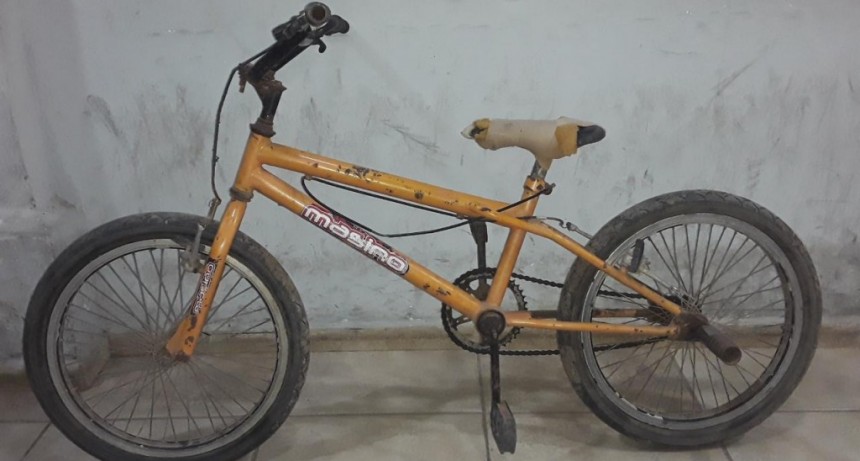 Villa &Aacute;ngela: JOVEN SUSTRAJO UNA BICICLETA DE UN PATIO, FUE DETENIDO