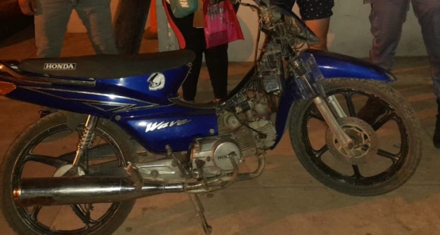 Villa Berthet : RECUPER&Oacute; SU MOTO 