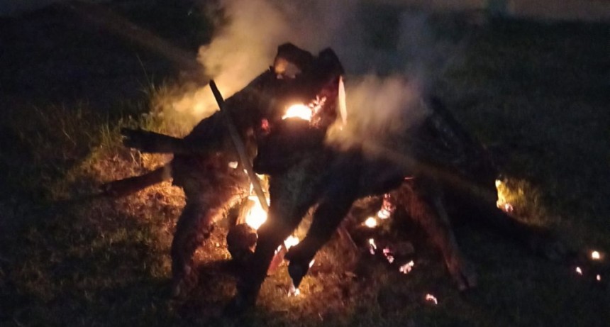 SAMHU: EFECTIVOS QUEMAN 100 KG DE CARNE PORCINA DE DUDOSA PROCEDENCIA 
