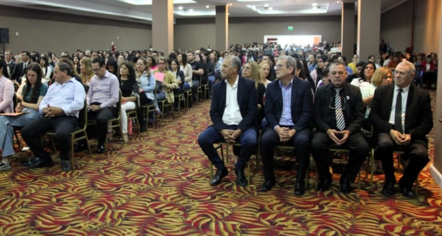EN VILLA &Aacute;NGELA, CON M&Aacute;S DE 500 DOCENTES, SE LLEVA A CABO EL PRIMER CONGRESO PROVINCIAL DE EDUCACI&Oacute;N P&Uacute;BLICA