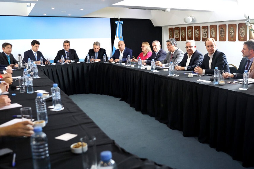 Capitanich tras la reuni&oacute;n con Sergio Massa: &ldquo;Estamos trabajando en nuevas medidas econ&oacute;micas&rdquo;