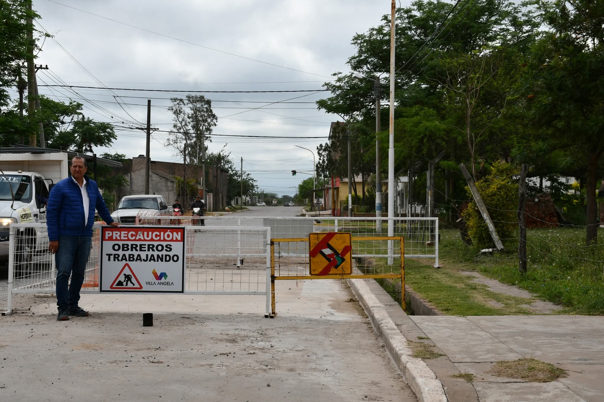 MUNICIPALIDAD DE VILLA ÁNGELA REALIZA TRABAJOS DE BACHEO INTEGRAL EN DISTINTOS PUNTOS DE LA CIUDAD