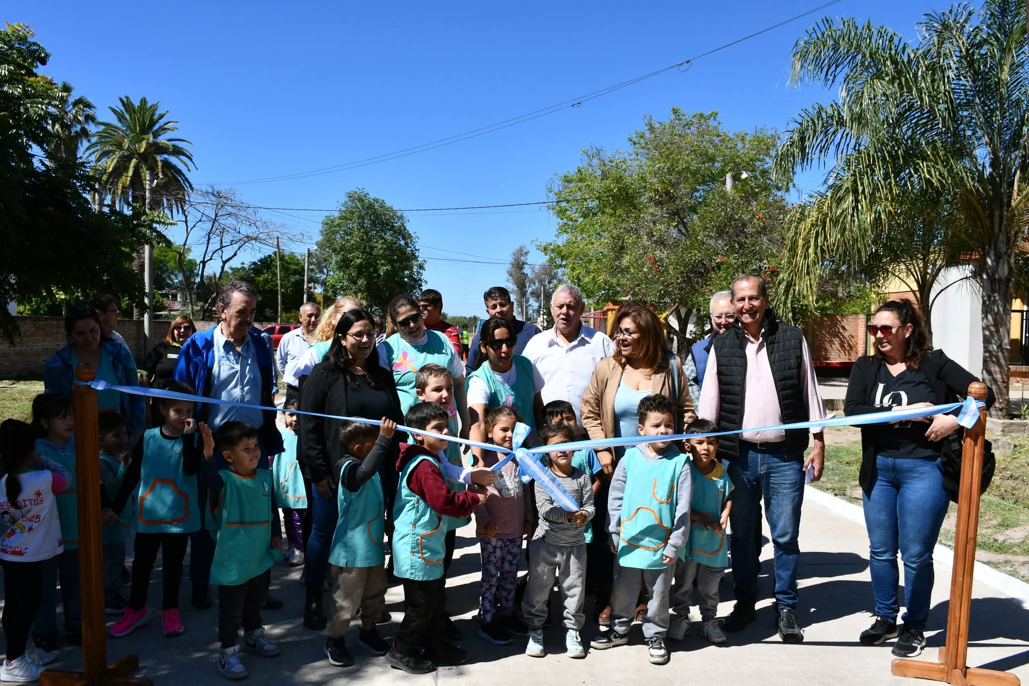 VILLA ÁNGELA INAUGURÓ EL PAVIMENTO FRENTE AL JARDÍN DE INFANTES N°151 “HÉROES DE MALVINAS”