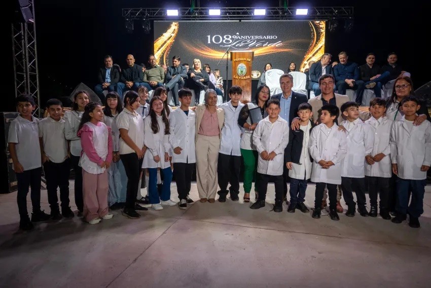 La Verde celebró sus 108 años con la repavimentación de la avenida principal