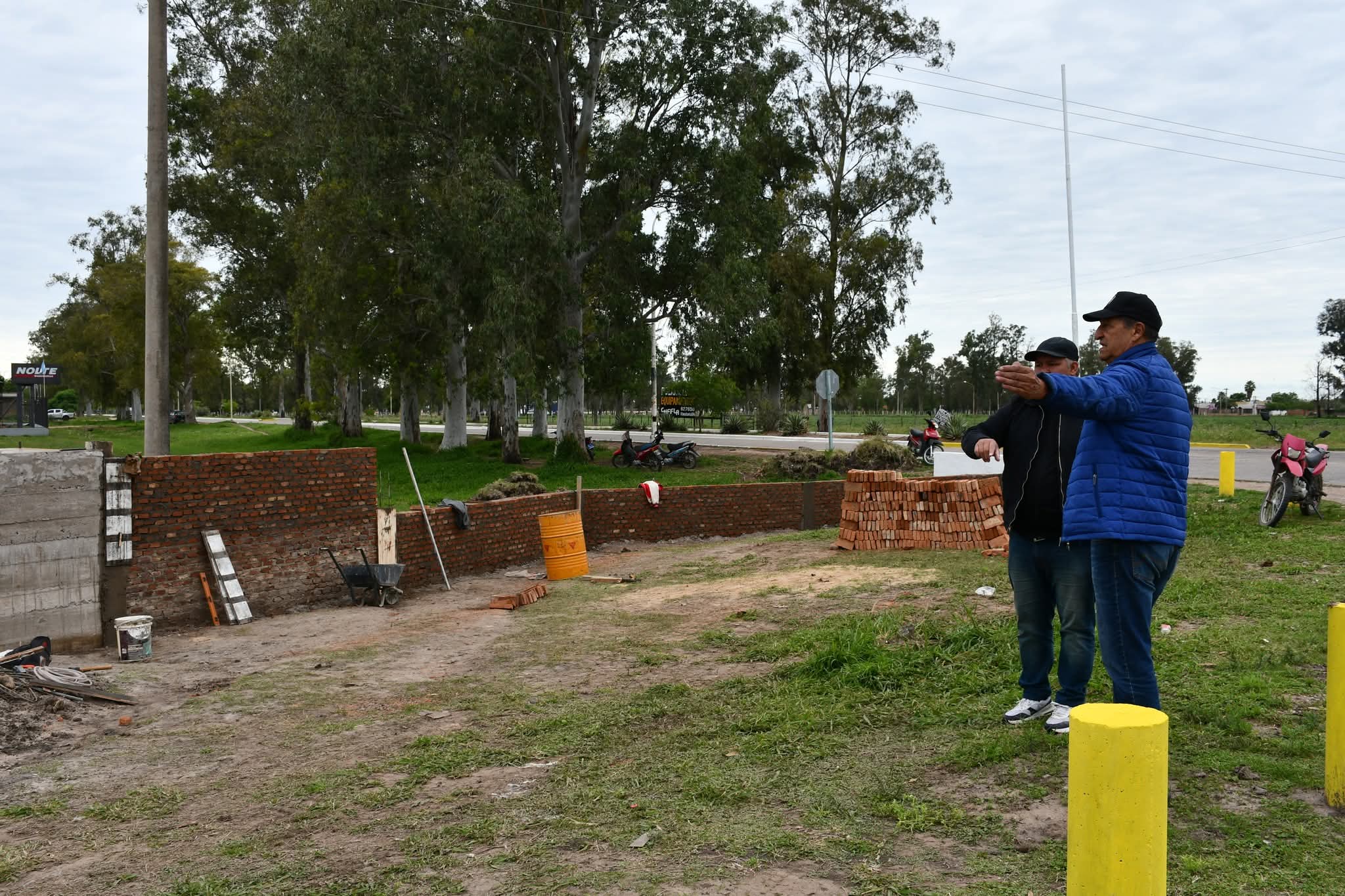 PAPP DESTACÓ LOS AVANCES EN LA CONSTRUCCIÓN DEL TÓTEM DEL ACCESO OESTE DE VILLA ÁNGELA