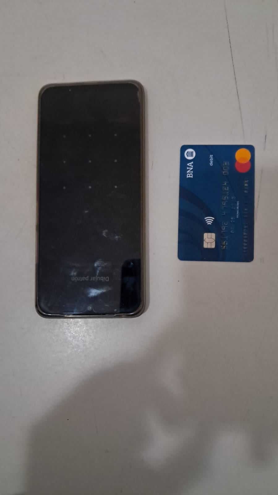 SU EX PAREJA LA AGREDIÓ EN SU DOMICILIO Y LE SUSTRAJO EL CELULAR Y TARJETA DE COBRO