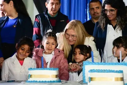 LAS BRE&Ntilde;AS: Delgado acompa&ntilde;&oacute; los 100 a&ntilde;os de la Escuela N&ordm; 130 y destac&oacute; el compromiso de la comunidad