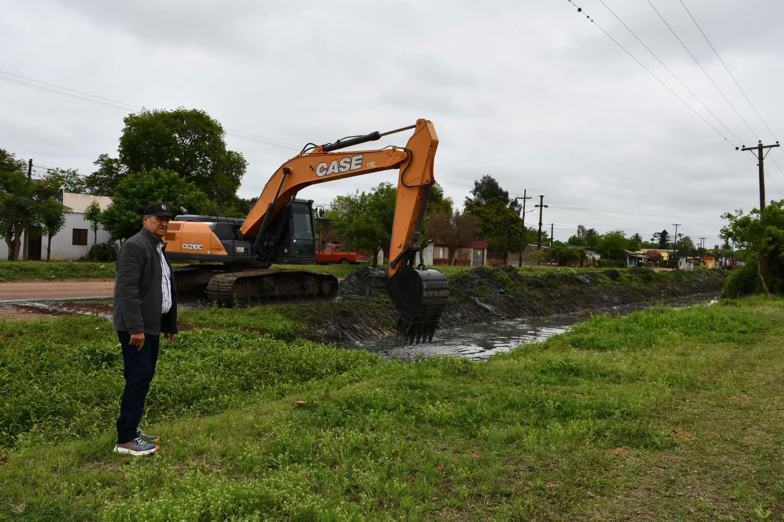 ADALBERTO PAPP: &ldquo;ESTAMOS TRABAJANDO EN LA LIMPIEZA DE CANALES PARA PREVENIR POSIBLES INUNDACIONES ANTE EL FEN&Oacute;MENO DE EL NI&Ntilde;O
