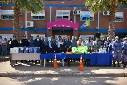 Castelli: entregaron patrulleros y equipamiento para reforzar la seguridad