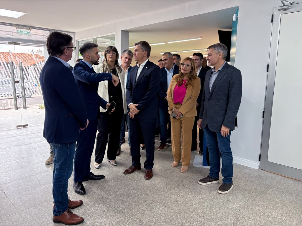 VILLA &Aacute;NGELA: ZDERO INAUGUR&Oacute; LAS REMODELACIONES INTEGRALES DE LA SUCURSAL DEL NUEVO BANCO DEL CHACO