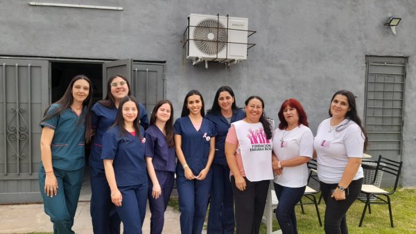 MES ROSA: ESTUDIANTES DE RADIOLOG&Iacute;A Y LA FUNDACI&Oacute;N FABIANA RODAS PROMOVIERON LA CONCIENTIZACI&Oacute;N SOBRE EL C&Aacute;NCER DE MAMA