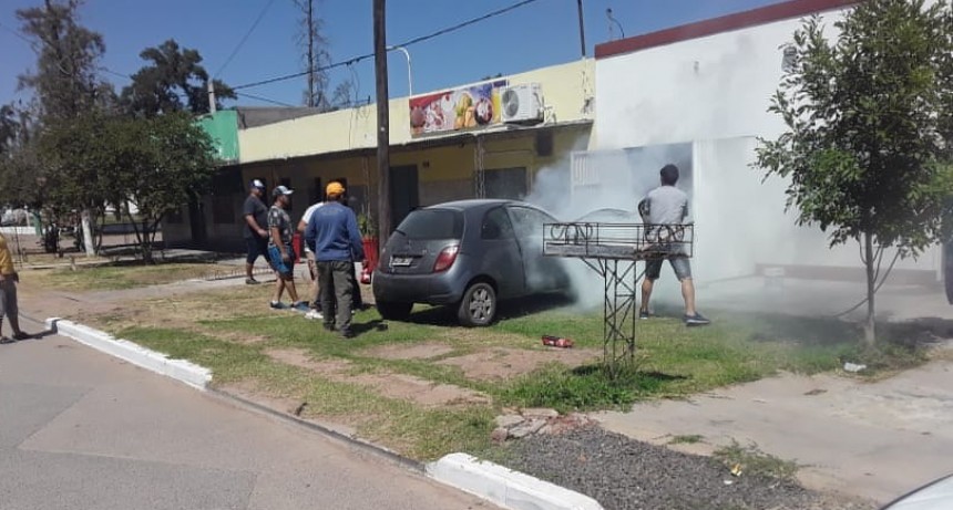 La Tigra: UN VEH&Iacute;CULO SE INCENDI&Oacute; EN LA V&Iacute;A P&Uacute;BLICA