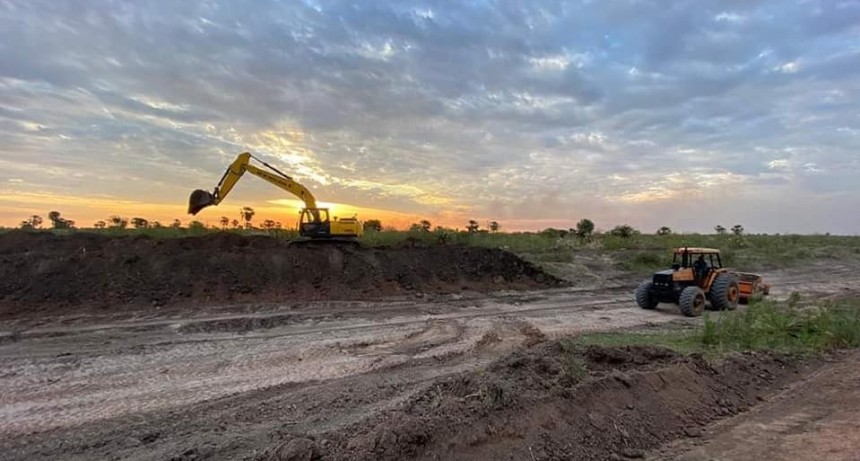 Enrique Urien:UN SUE&Ntilde;O MAS, LAS OBRAS DEL CANAL RIO MUERTO, SON UNA REALIDAD.