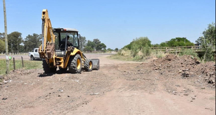 Villa &Aacute;ngela: LA MUNICIPALIDAD REALIZA LA APERTURA DE LOS ACCESOS ALTERNATIVOS A LA CIUDAD