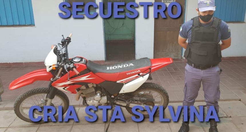 Santa Sylvina: LOGRAN EL RECUPERO DE UNA MOTO ROBADA A AFUERAS DEL CLUB COMERCIO Y LA APREHENSI&Oacute;N DEL SUPUESTO RESPONSABLE