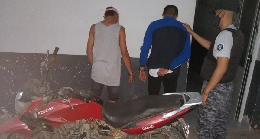Villa &Aacute;ngela: DETIENEN A LOS SOSPECHOSOS DE ARREBATAR A UNA JOVEN UN BOLSO EN DONDE LLEVABA EL PAGO DE SALARIO DE LOS EMPLEADOS