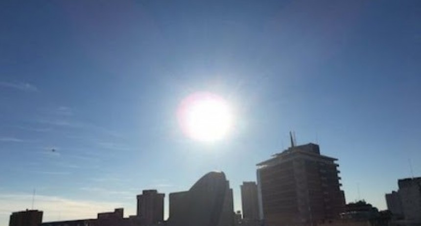 El tiempo: calor agobiante y pron&oacute;stico de lluvias