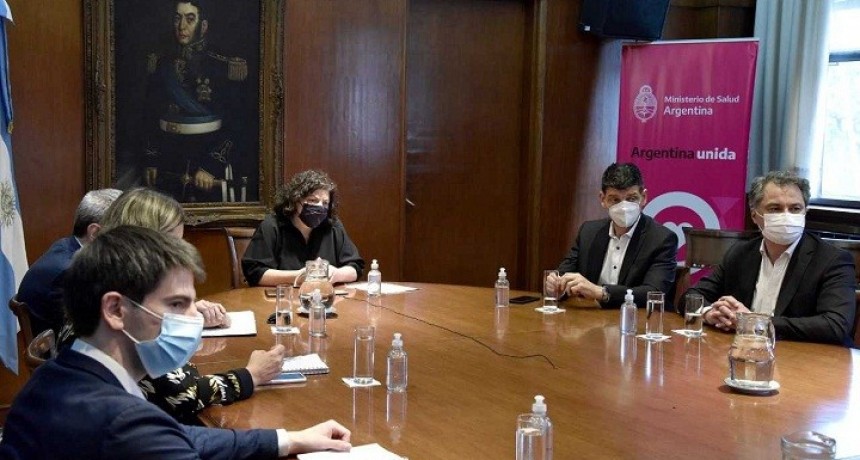 EL CONSEJO FEDERAL DE SALUD DEFINI&Oacute; AVANZAR CON EL REFUERZO DE COVID-19 PARA EL PERSONAL DE SALUD