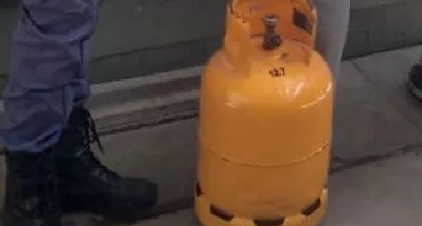 Resistencia: UN JOVEN AMENAZ&Oacute; CON INCENDIAR LA CASA DE SU MADRE Y FUE REDUCIDO POR LA POLIC&Iacute;A  