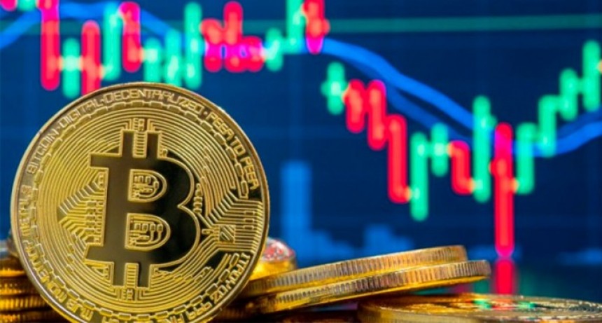 Gobierno incluye a las operaciones con criptomonedas en el impuesto al cheque