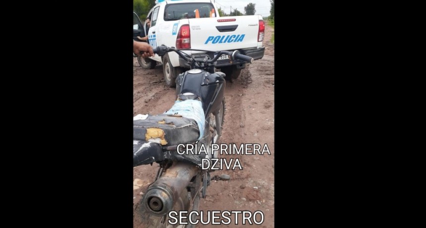 Villa &Aacute;ngela: EMPUJABAN UNA MOTO Y HUYERON CUANDO VIERON EL PATRULLERO