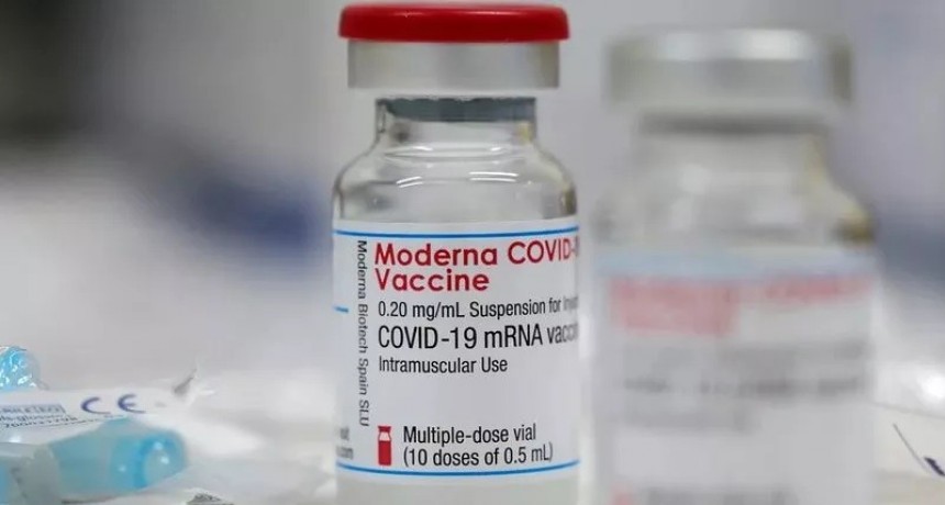 Moderna prepara una dosis de refuerzo para proteger contra la variante Omicron