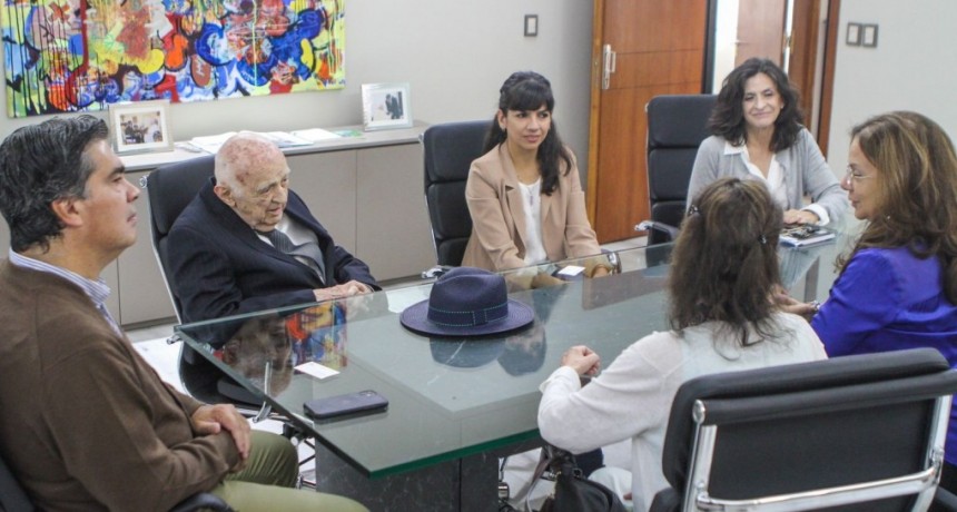 CAPITANICH RECIBI&Oacute; A LA PRESIDENTA DE LA ASOCIACI&Oacute;N DE JURISTAS, PREVIO AL INICIO DE LA XVIII CONFERENCIA CONTINENTAL DE LA ENTIDAD