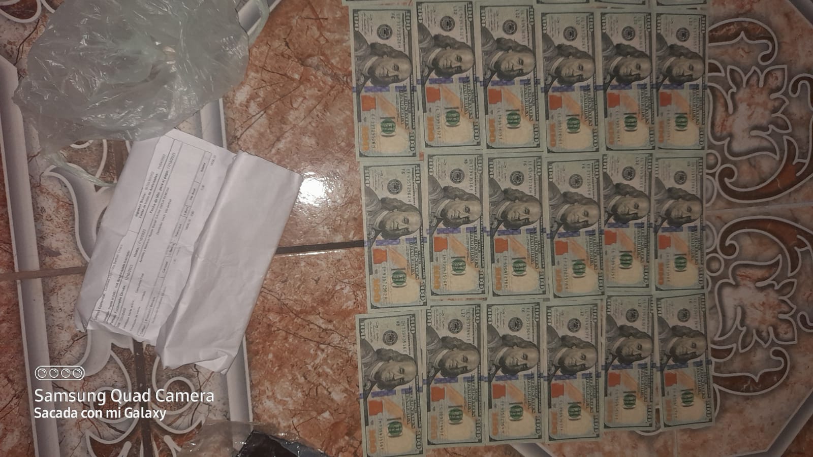 VILLA BERTHET: ALLANAN UNA CASA POR ESTAFAS: SECUESTRAN D&Oacute;LARES FALSOS Y CARTUCHOS