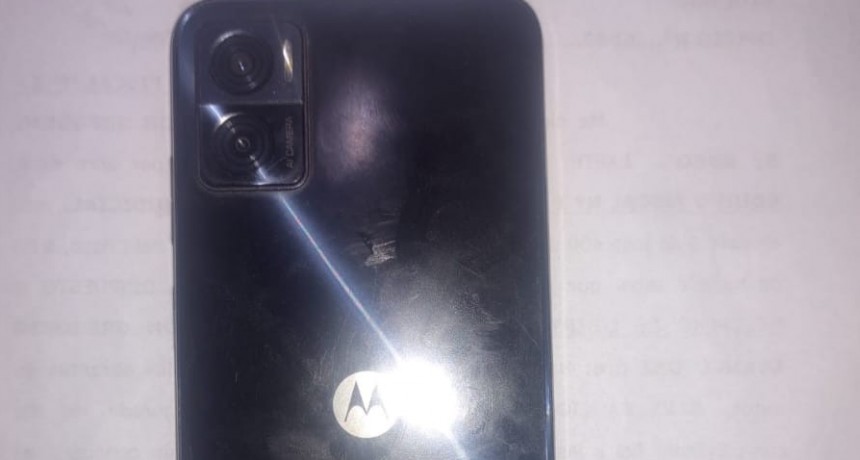 Villa &Aacute;ngela: LE ARREBATARON EL CELULAR DE SUS MANOS